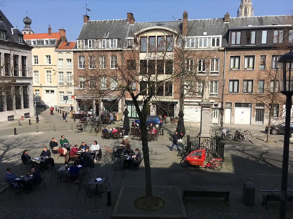 The View - Spacious 2 Bdr Appt In With View Antwerp Apartment